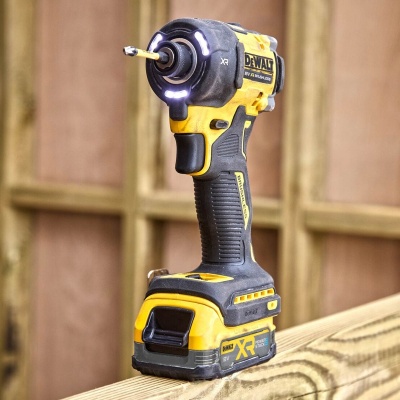 Dewalt DCF870E2T 18v Brushlses Hydraulic Impact Driver Kit With 2 x 1.7ah Batteries