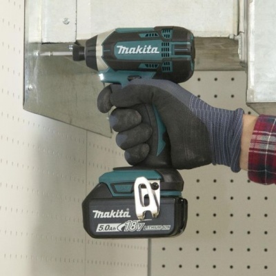 Makita DTD152Z 18v LXT Impact Driver Body Only